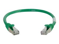 C2G Cat5e Booted Shielded (STP) Network Patch Cable - Cable de interconexión - RJ-45 (M) a RJ-45 (M) - 7 m - STP - CAT 5e - moldeado - verde 83835